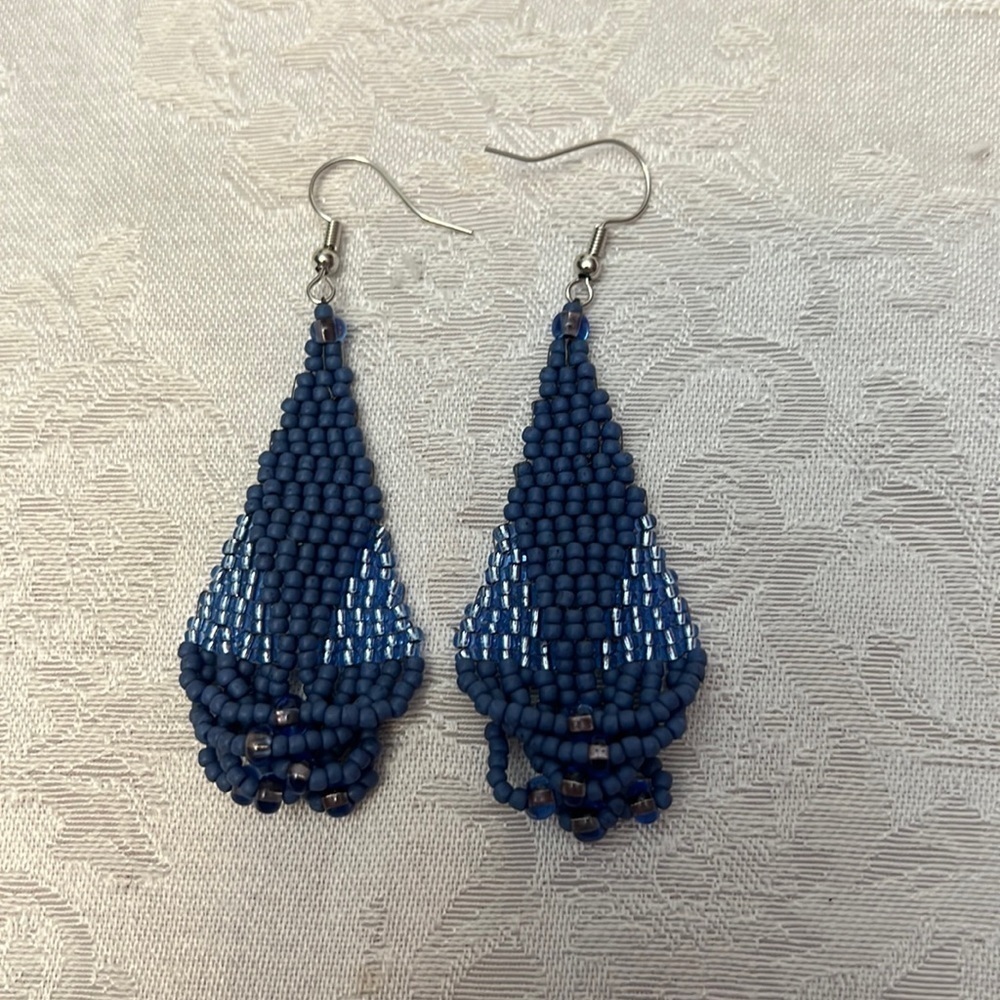 NEW - Boho Chic Hand Crafted Beaded Earrings - Picture 3 of 5